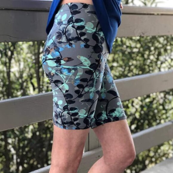 Bermuda Soft Leggings Shorts - High Waisted - Picture 12 of 13